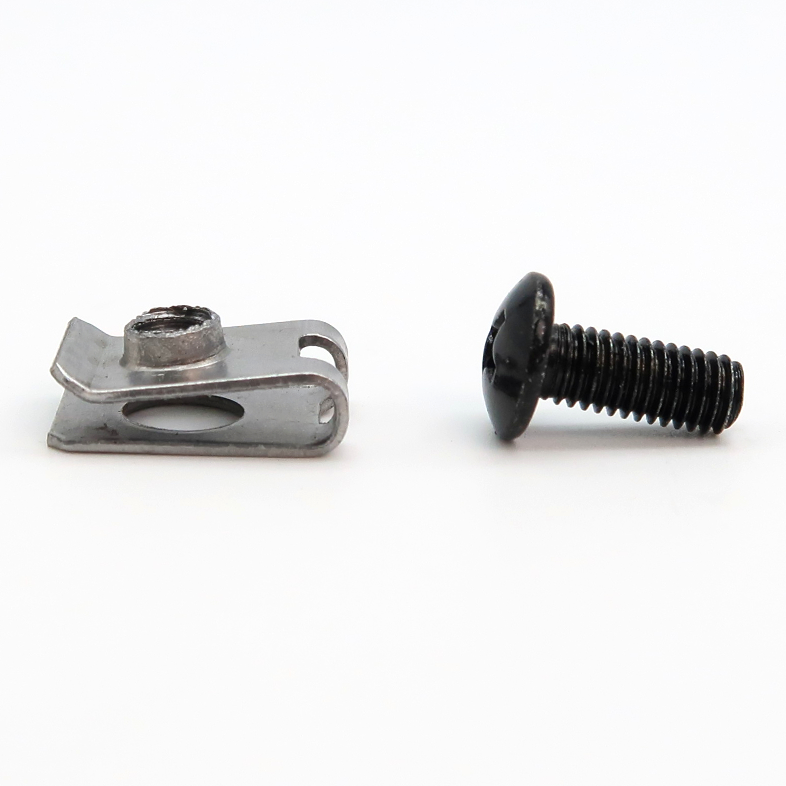 MX4 - Befestigungsschraube für Verkleidung hinten / Trittfläche M5, Set