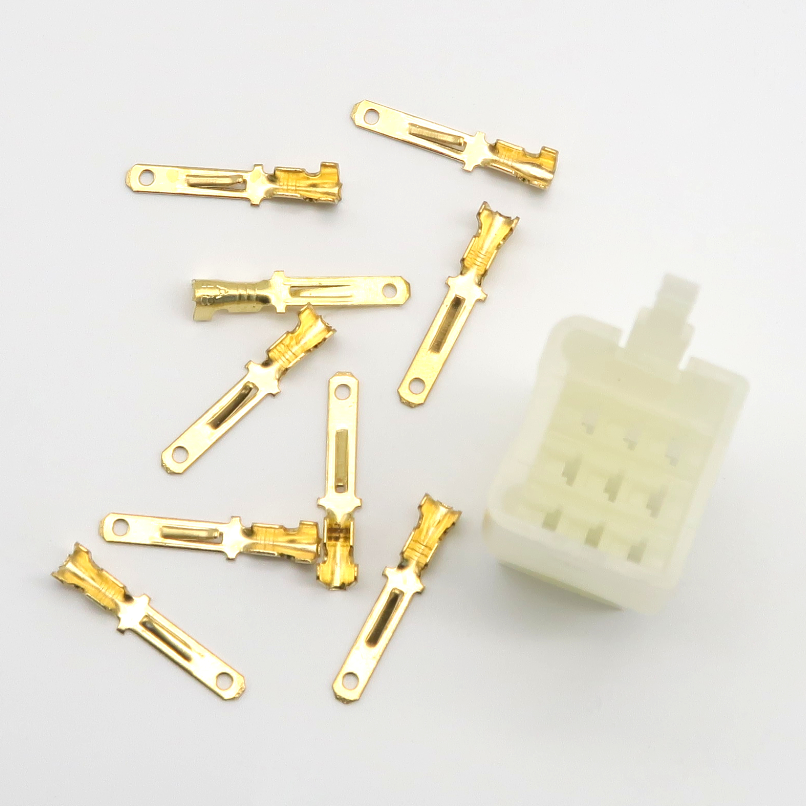 BT250 - Gehäuse Stecker, 9 polig, mit Flachstecker