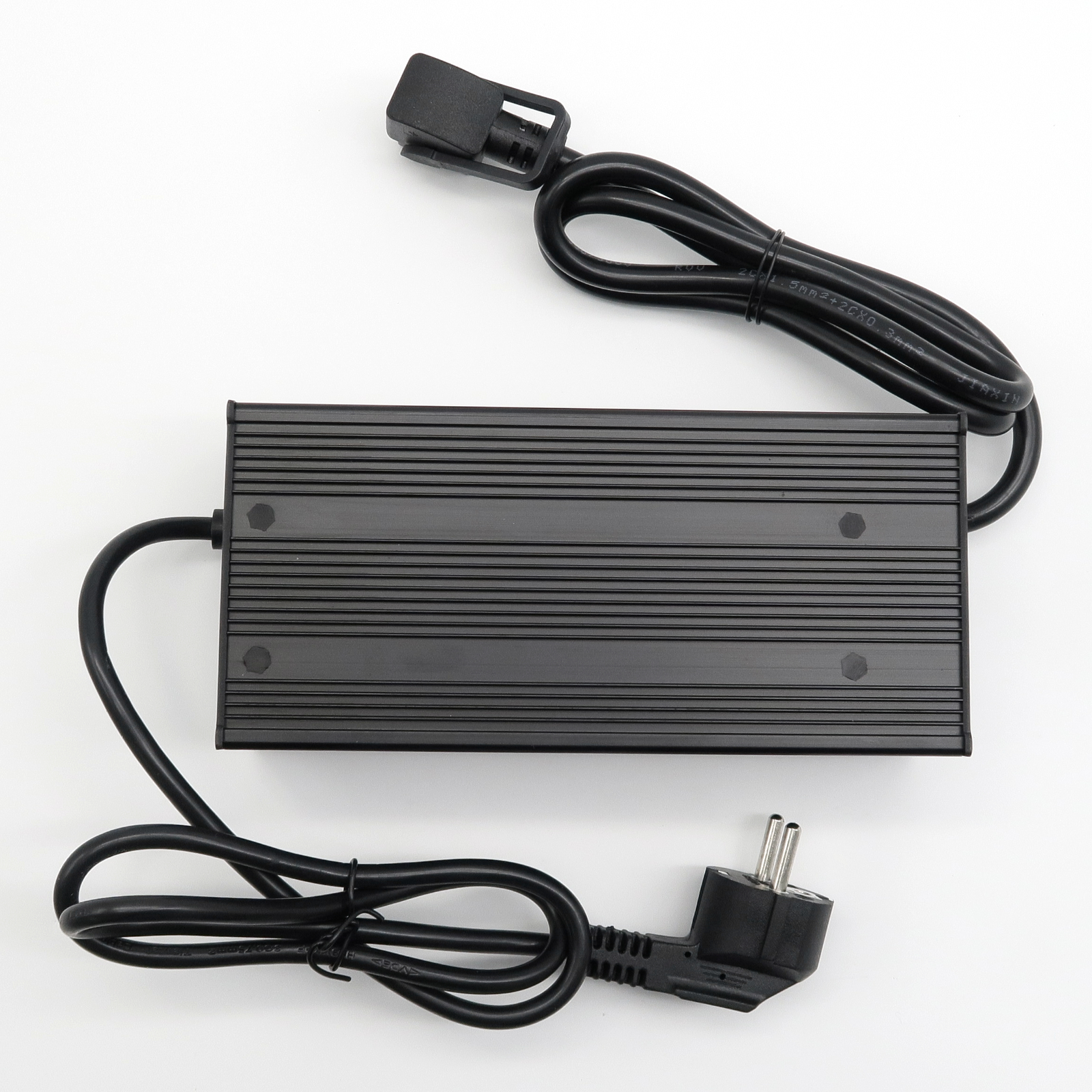 Quad25V3/R26 - Ladegerät 60V/20Ah für Lithium-NCM-Akku, Eckig, Alugehäuse, 71,4V/3A